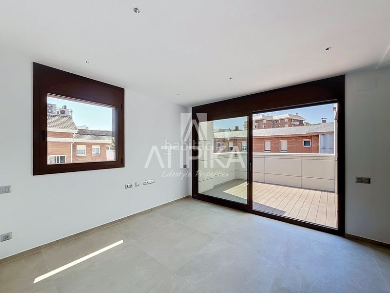 Foto 175c5d0e-b804-482e-88d2-d242174b185d. Àtic amb calefacció aparcament piscina a Montmar Castelldefels