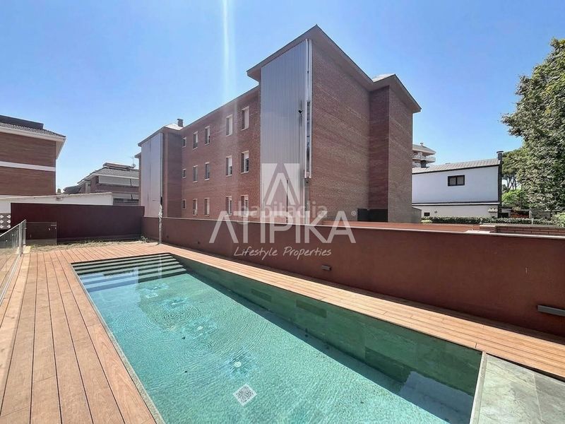 Foto d264e98c-b6e9-4c36-8bf2-d0cc1d7ce81b. Àtic amb calefacció aparcament piscina a Montmar Castelldefels