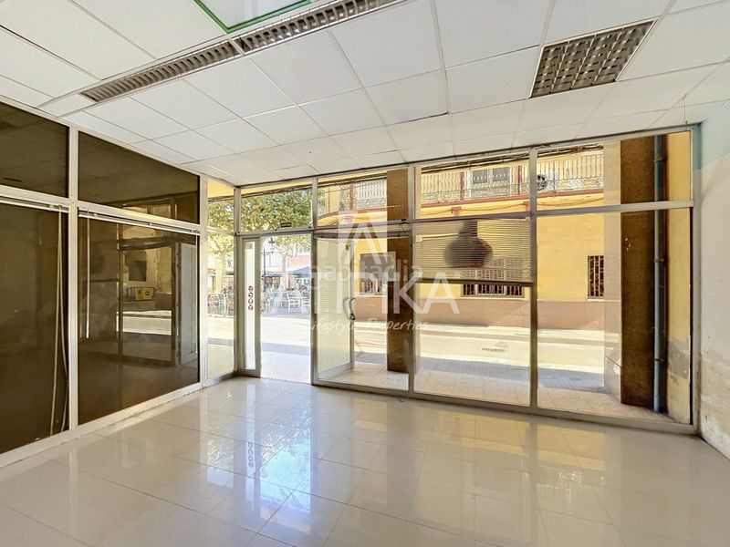 Foto 8ac7fcfa-7c9e-470b-ada0-d2106b3cb6be. Rent business premise in Malgrat de Mar