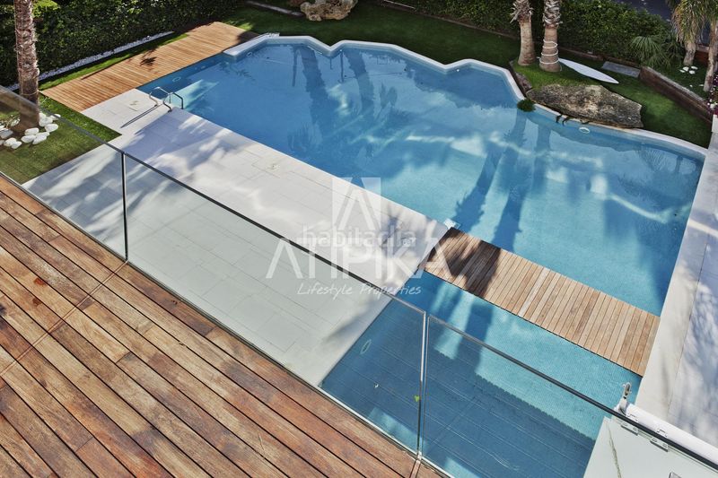 Foto 84d7038a-8916-45a6-8b4e-6f5662cb40a7. Casa amb calefacció aparcament piscina a La Pineda Castelldefels