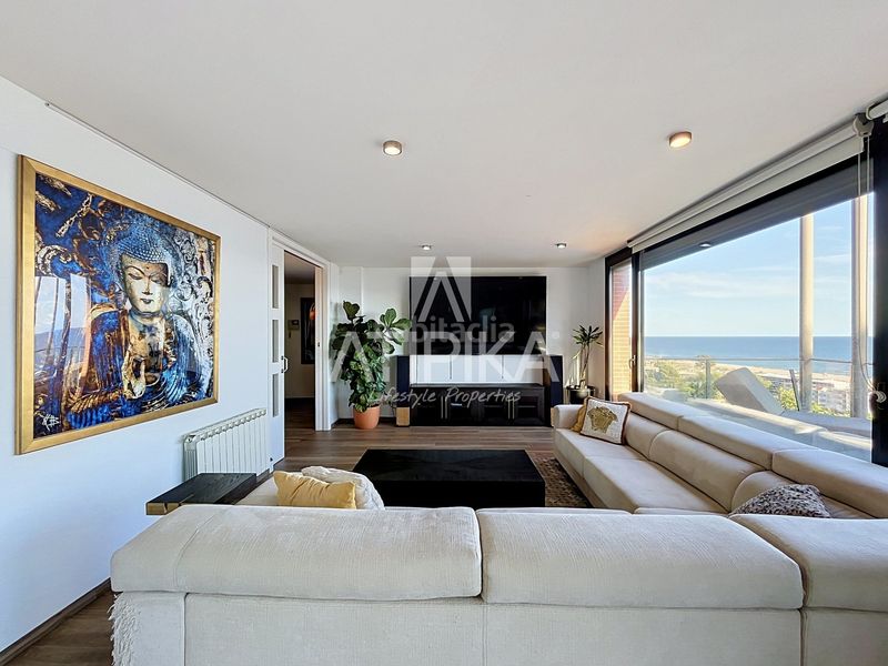 Foto 8d5ef99a-d6d5-44f6-90fa-121554fd362c. Lloguer casa amb aparcament a les botigues de Sitges Sitges