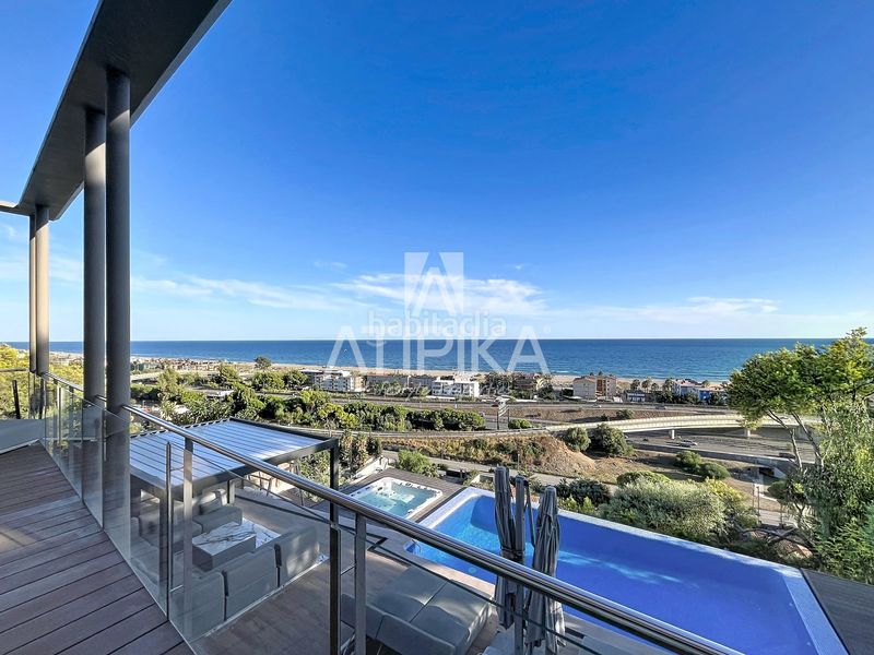Foto c2a3fcff-ee8c-497d-adee-aa401b16f286. Lloguer casa amb aparcament a les botigues de Sitges Sitges