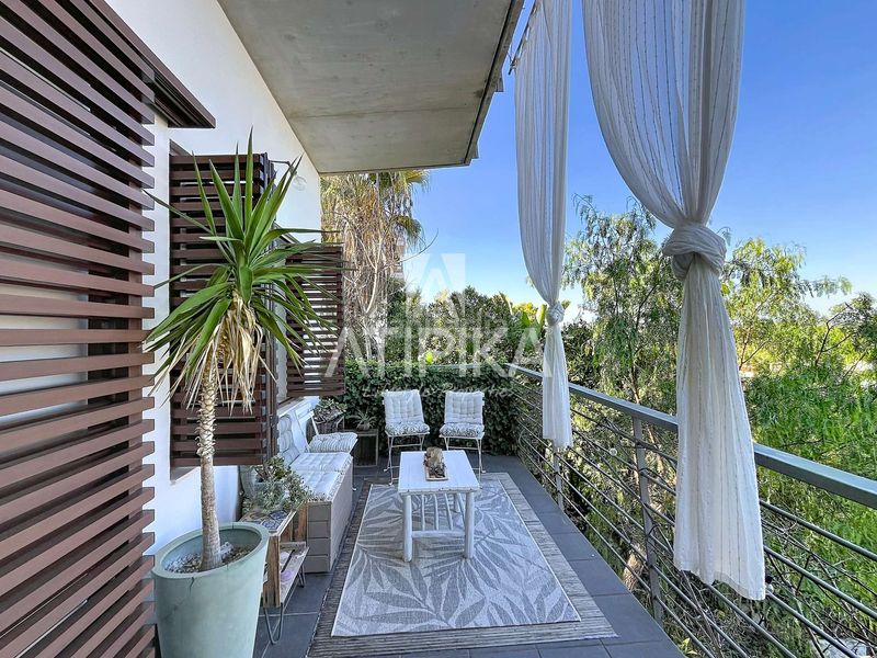 Foto 0c2b387a-0238-441e-92a4-394d160a4113. Casa  independiente con piscina y vistas al mar en venta en quintmar en Sitges