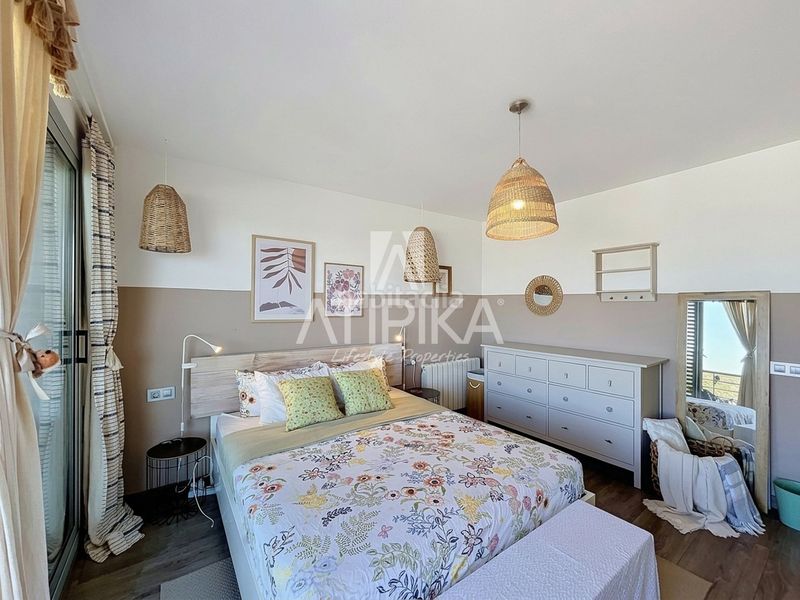Foto 6d260c0a-02b5-4e41-bcf3-154b89797ffd. Casa  independiente con piscina y vistas al mar en venta en quintmar en Sitges