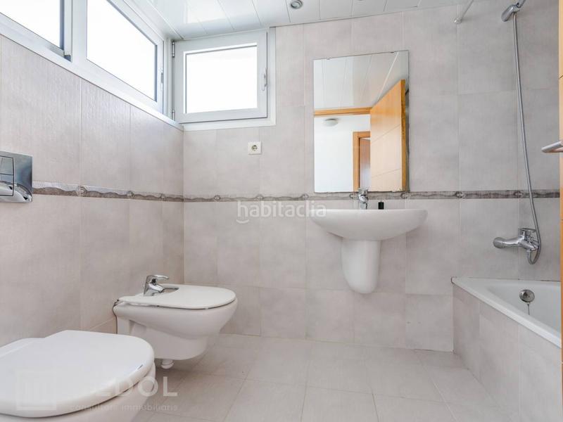 Foto 55d1d05b-72c6-4ea0-8cc9-004cee17d8aa. Casa en auguste renoir 51 descubre tu hogar ideal en la exclusiva urbanización de la llosa ! en Cambrils