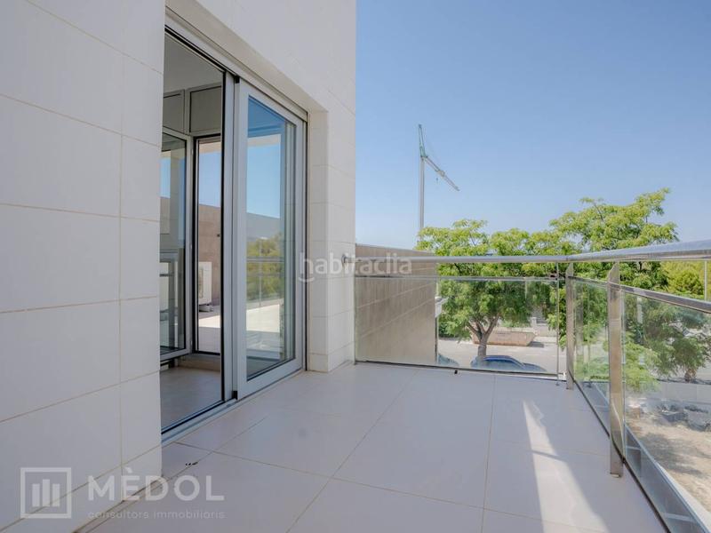 Foto 5989f8fb-36b5-41d8-9d85-d9b1368f3706. Casa en auguste renoir 51 descubre tu hogar ideal en la exclusiva urbanización de la llosa ! en Cambrils