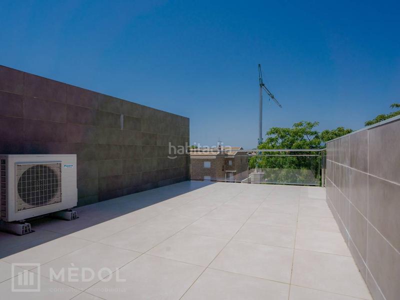 Foto dc9b099d-4ae9-4664-a76c-c52e29a1d9b2. Casa en auguste renoir 51 descubre tu hogar ideal en la exclusiva urbanización de la llosa ! en Cambrils