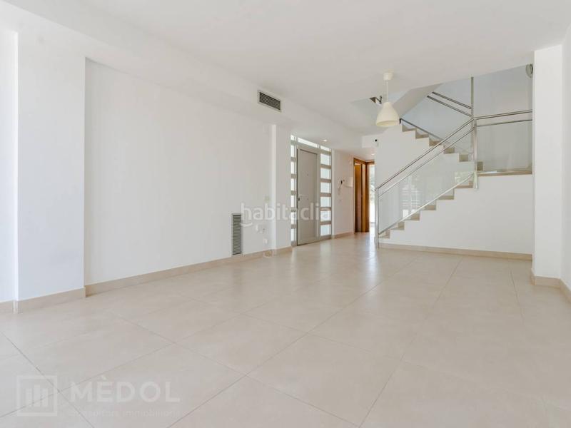 Foto e84475ff-bed3-4eb0-9f88-9739533b29f9. Casa en auguste renoir 51 descubre tu hogar ideal en la exclusiva urbanización de la llosa ! en Cambrils