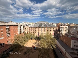 Rent Flat  Plaza josep roig i reventos. Piso amueblado de 2 dormitorios