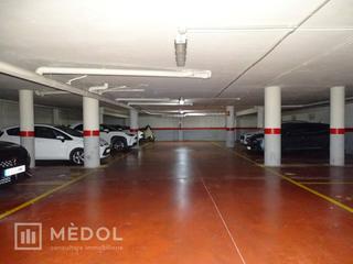 Parking coche en Eixample. Plaza de garaje en venta en el centro de tarragona!