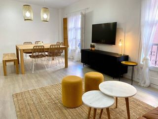 Rent Flat  Calle mare de déu de la mercè. Coqueto piso en alquiler en zona histórica