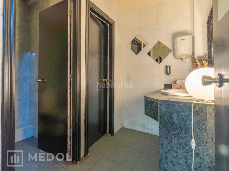 Foto 0157fab5-c57d-4210-bf59-1c4989e0ec4d. Traspàs local comercial a méndez núñez 7 a Eixample Tarragona