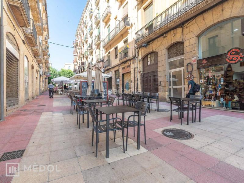 Foto 28a9d252-cd50-482d-bd10-f04669bcd151. Traspàs local comercial a méndez núñez 7 a Eixample Tarragona