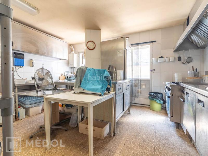 Foto 4da5d05a-533b-4d34-ad87-1ca8708a25f2. Traspàs local comercial a méndez núñez 7 a Eixample Tarragona