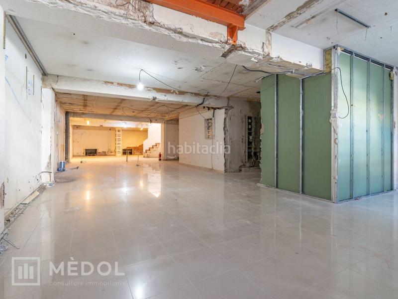 Foto 0a811422-89ff-4973-a249-cb744bcdc360. Local comercial a mossèn cinto verdaguer 8 a Eixample Tarragona