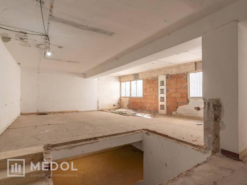 Foto 8ee2f937-e244-4b99-af92-73a7a9376a9a. Local comercial a mossèn cinto verdaguer 8 a Eixample Tarragona