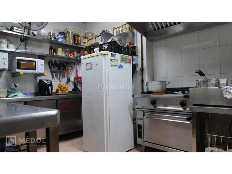 Foto cc10d3b2-16bc-40c3-a833-61449fa3901d. Geschäftsraum in Constantí