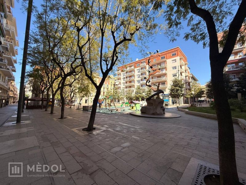 Foto 44301aaa-e75c-4e1b-8880-239c0cfeb11d. Umzug geschäftsraum in Eixample Tarragona