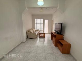 Rent Flat  Calle taquígraf martí. Piso de 3 habitaciones en el centro de tarragona