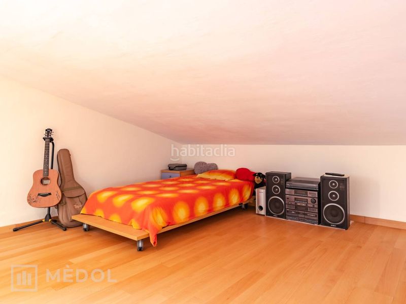 Foto 01d3ca33-f343-44aa-b8e5-e35af254a0b9. Casa aparellada amb calefacció aparcament a Perafort