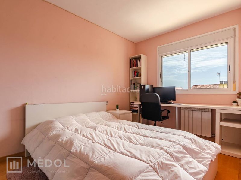 Foto 17a7355f-1443-4839-94bd-54030e4ae55f. Casa aparellada amb calefacció aparcament a Perafort