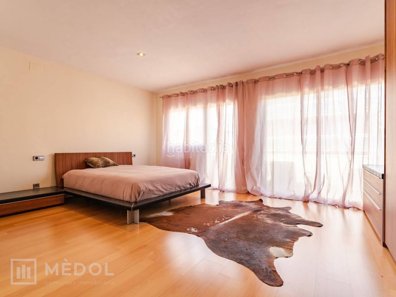Foto 4e15283e-f901-426e-9fbf-153cf504d5fb. Casa aparellada amb calefacció aparcament a Perafort