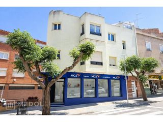 House  Calle antoni asensi 23. Edificio en venta en una de las mejores ubicaciones de mora debr