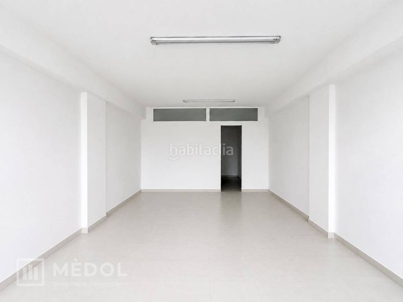 Foto 6bab60c0-cdef-4347-a179-41037315de15. Lloguer local comercial a Eixample Tarragona