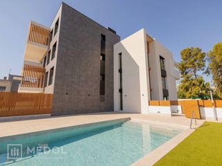 Àtic  Via augusta. Exclusivo piso simplex con tres terrazas en residencial via augu