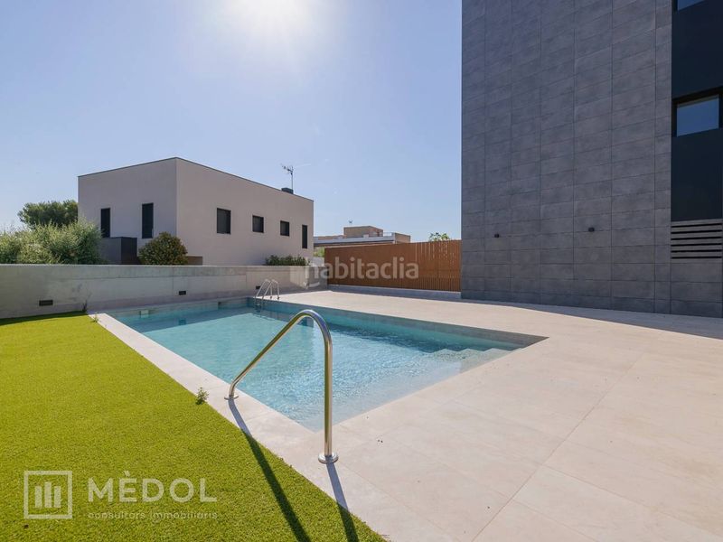 Foto 0cb524a6-4cba-48c7-97b7-10b81ac87e24. Àtic amb calefacció aparcament piscina a Llevant Tarragona