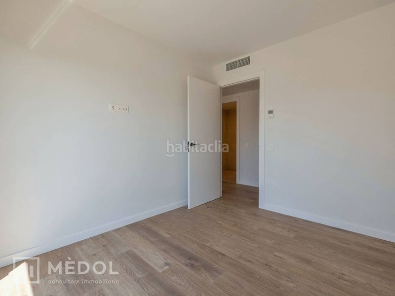 Foto 32506429-5830-45b2-9902-bed15074952b. Àtic amb calefacció aparcament piscina a Llevant Tarragona