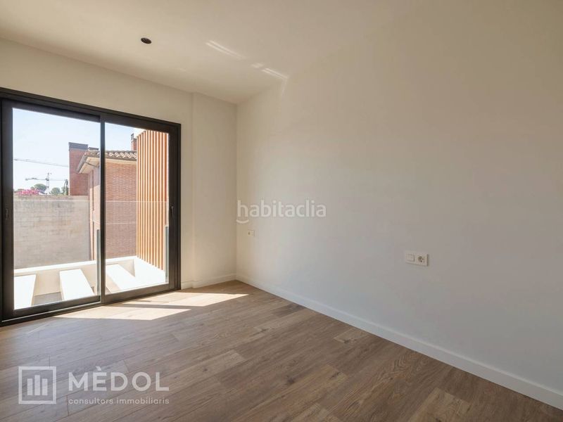 Foto c33b0c01-b1b7-4f1e-a24c-ca603e5be5ea. Àtic amb calefacció aparcament piscina a Llevant Tarragona