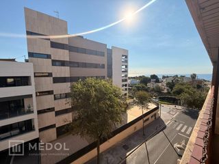Affitto Appartamento  Paseo marítim de rafael de casanova. Piso en alquiler de temporada con vistas al mar