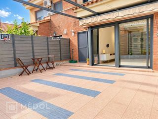 Location Maison jumelée  Avenida bofarull. Casa adosada de 170 m con amplia terraza