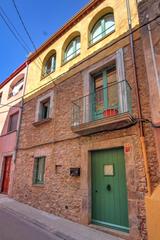 Casa adossada a Torroella de Montgrí. Casa senyorial a torroella de montgrí amb garatge i terrassa pri