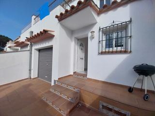 Casa adossada  Palafrugell. Casa adosada 4 habitaciones y patio