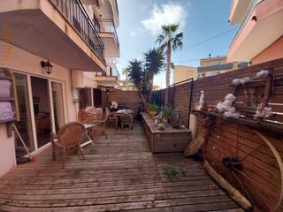 Apartament  Grècia. Precioso apartamento reformado con gran terraza en el centro de