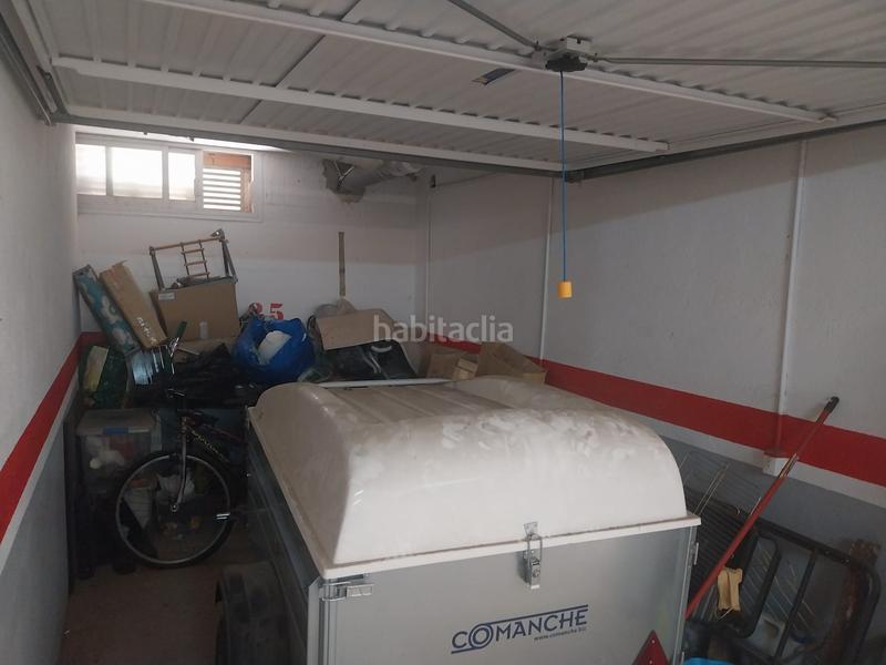 Foto 6d605c61-5192-4bb3-a0fe-e03485748838. Aparcament cotxe a l´Estartit poble Estartit