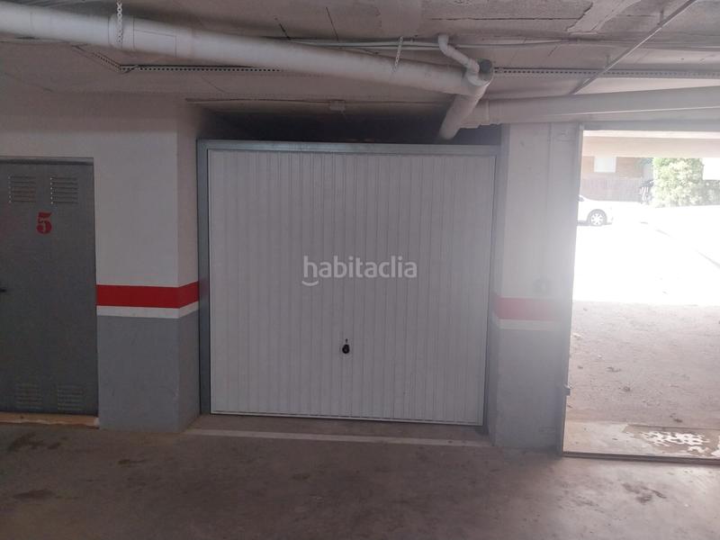 Foto 7bb7cbb0-a55d-4c03-b47a-1ec76616dfe3. Aparcament cotxe a l´Estartit poble Estartit