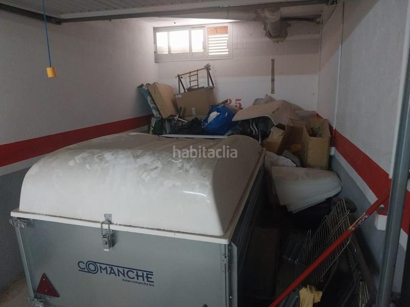 Foto b76c15fb-0efc-4cf7-9ecd-33d63c8fcf7e. Aparcament cotxe a l´Estartit poble Estartit