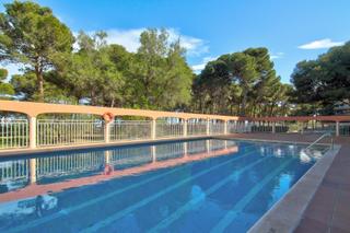 Appartement  Salines. Apartament amb piscina