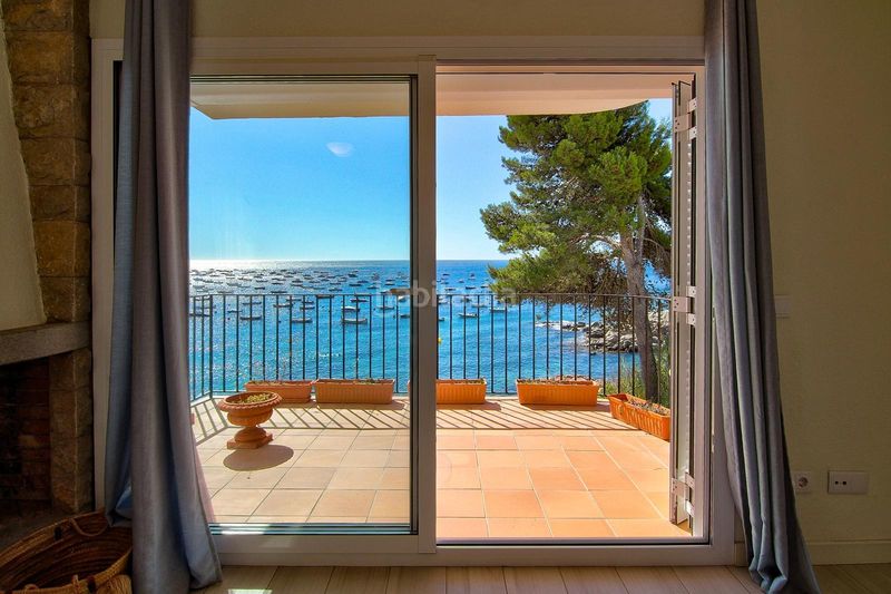 Foto 485b9d7d-ebb1-4853-b114-a9645dd6fc62. Semi detached house in Calella de Palafrugell