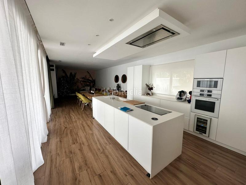 Foto 16d1baa2-3d8f-4da6-8319-4e4c46b54b37. Chalet avec cheminée chauffage parking piscine dans Chiclana de la Frontera