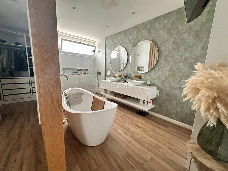 Foto 787248ce-579f-4472-84e7-788f52b70a3f. Chalet avec cheminée chauffage parking piscine dans Chiclana de la Frontera