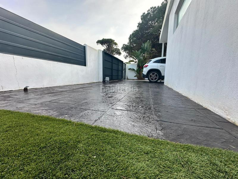 Foto d025bc84-ae99-4fde-8639-33e0efef3f3b. Chalet avec cheminée chauffage parking piscine dans Chiclana de la Frontera