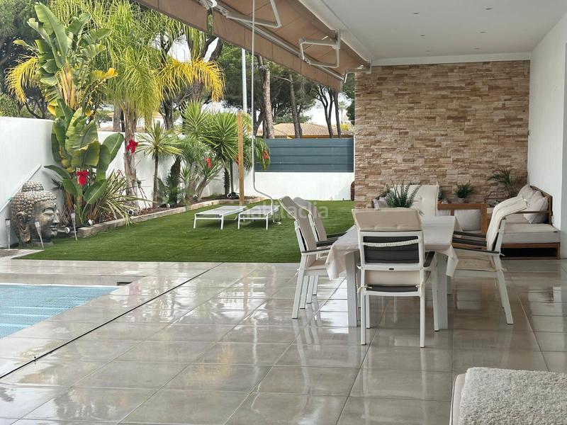 Foto dc1c1fe4-ed79-483c-a015-11efb4ec4265. Chalet avec cheminée chauffage parking piscine dans Chiclana de la Frontera