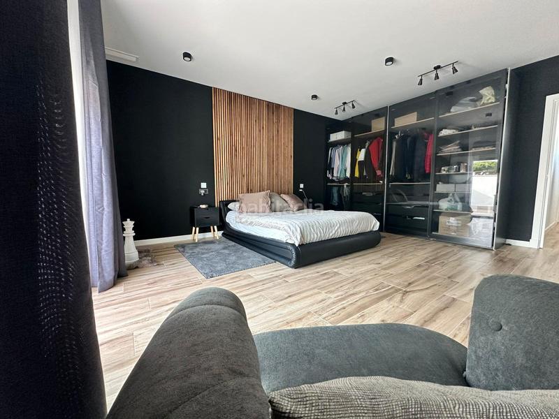 Foto e6a12bd3-5dab-4c67-a776-479c4a826f3b. Chalet avec cheminée chauffage parking piscine dans Chiclana de la Frontera