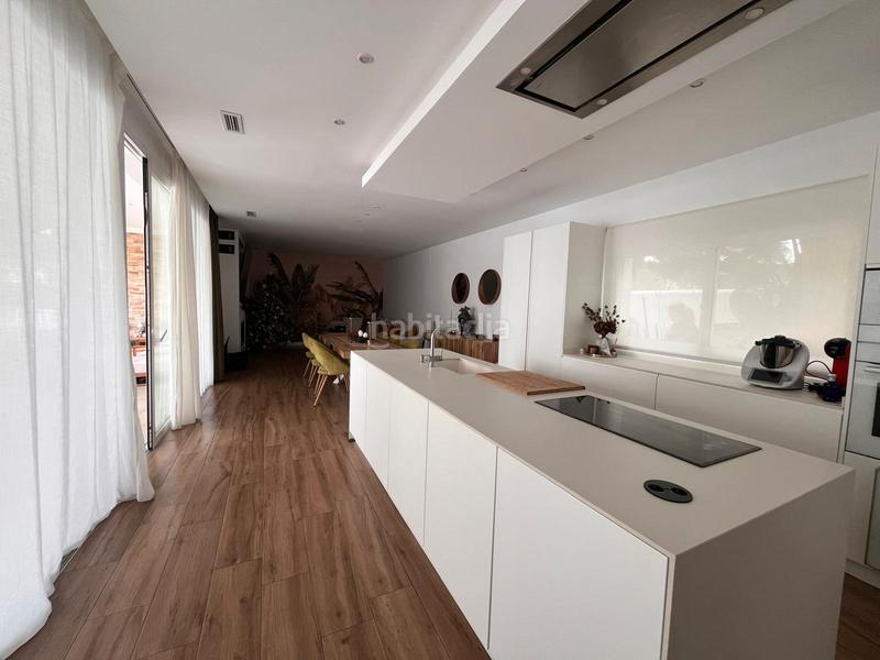 Foto f61d9670-ee74-49bf-8cde-591f6af82ab6. Chalet avec cheminée chauffage parking piscine dans Chiclana de la Frontera