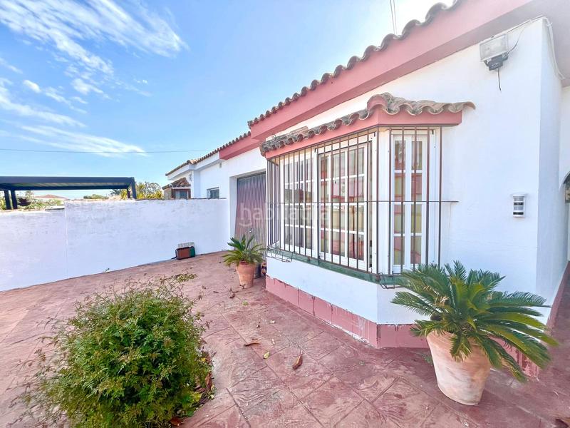 Foto 5b961608-9387-4101-9746-90f0b19b7530. Chalet mit kamin parking in Los Gallos Chiclana de la Frontera