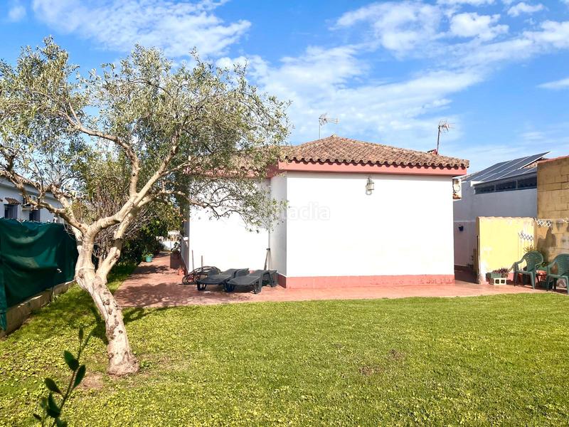 Foto 85322bd8-b4d5-4d44-9075-5af6c7d5207f. Chalet mit kamin parking in Los Gallos Chiclana de la Frontera